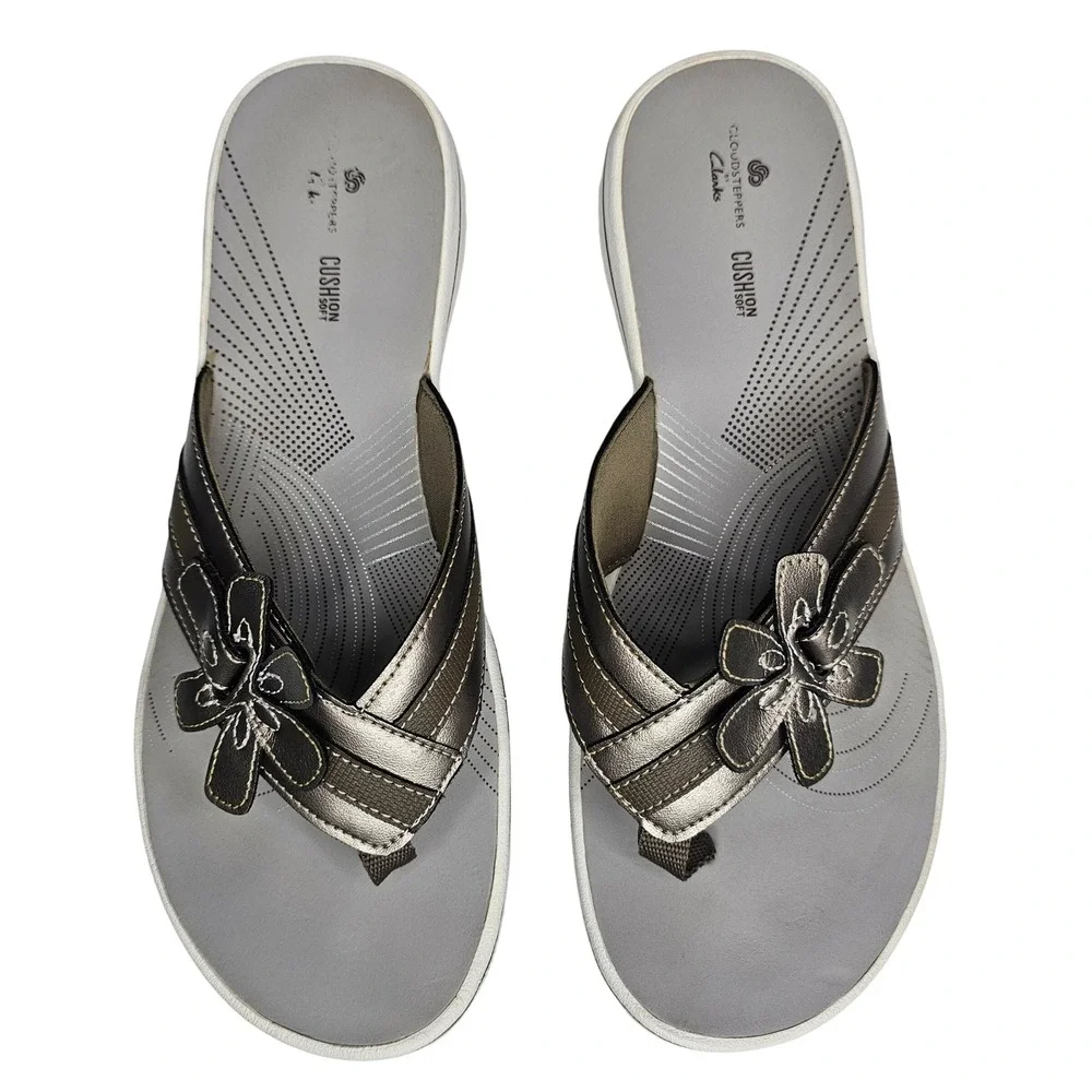 Clarks Cloudsteppers Women 10 Pewter Arla Glitz Flip Flop Sandals Floral